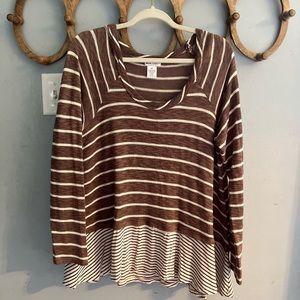 Women’s long sleeve top